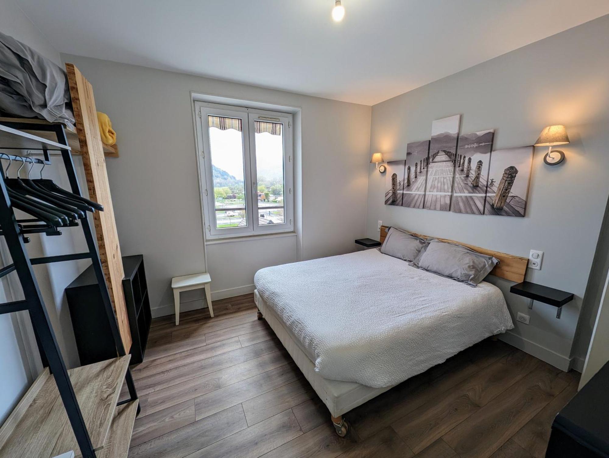 Logis Hotel Le Beau Site シャンボン・シュル・ラック エクステリア 写真