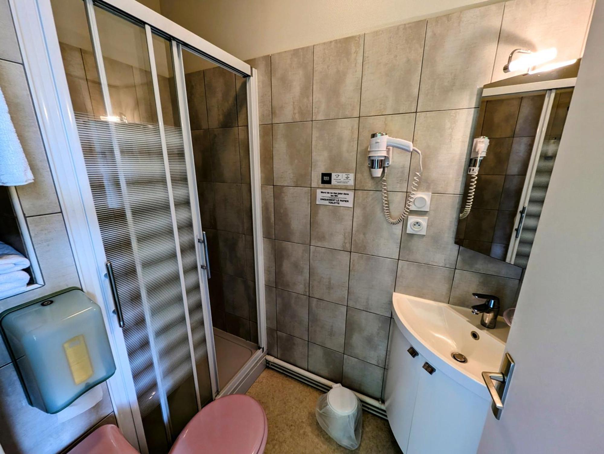 Logis Hotel Le Beau Site シャンボン・シュル・ラック エクステリア 写真